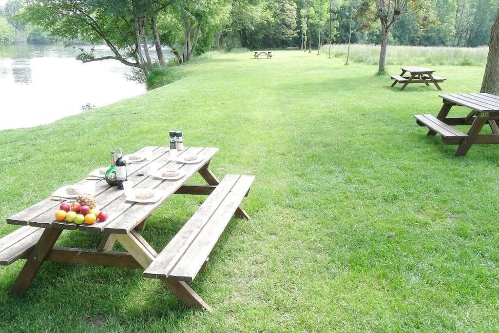 Studio Au Pied Du Chateau De Castelnaud Экстерьер фото